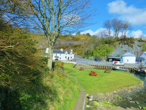 port askaig post office and tourist centre