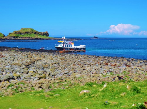 boat and pontoon at Lunga